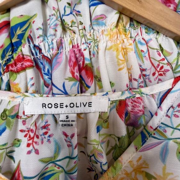 ROSE & OLIVE Floral Smocked Top - Picture 4 of 4